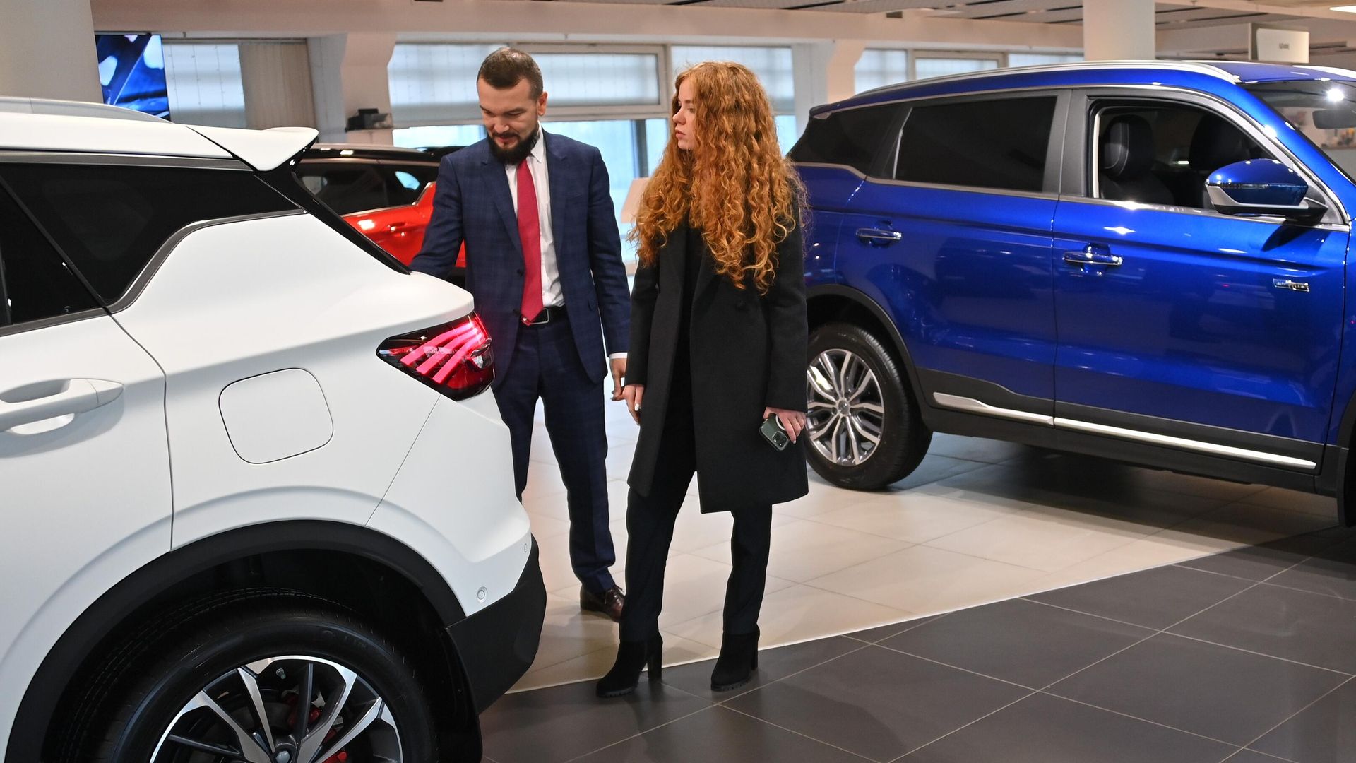 Продажа автомобилей в официальном дилерском центре Geely АвтоСпецЦентр в Москве Продажа автомобилей в официальном дилерском центре Geely АвтоСпецЦентр в Москве - РИА Новости, 1920, 28.09.2025