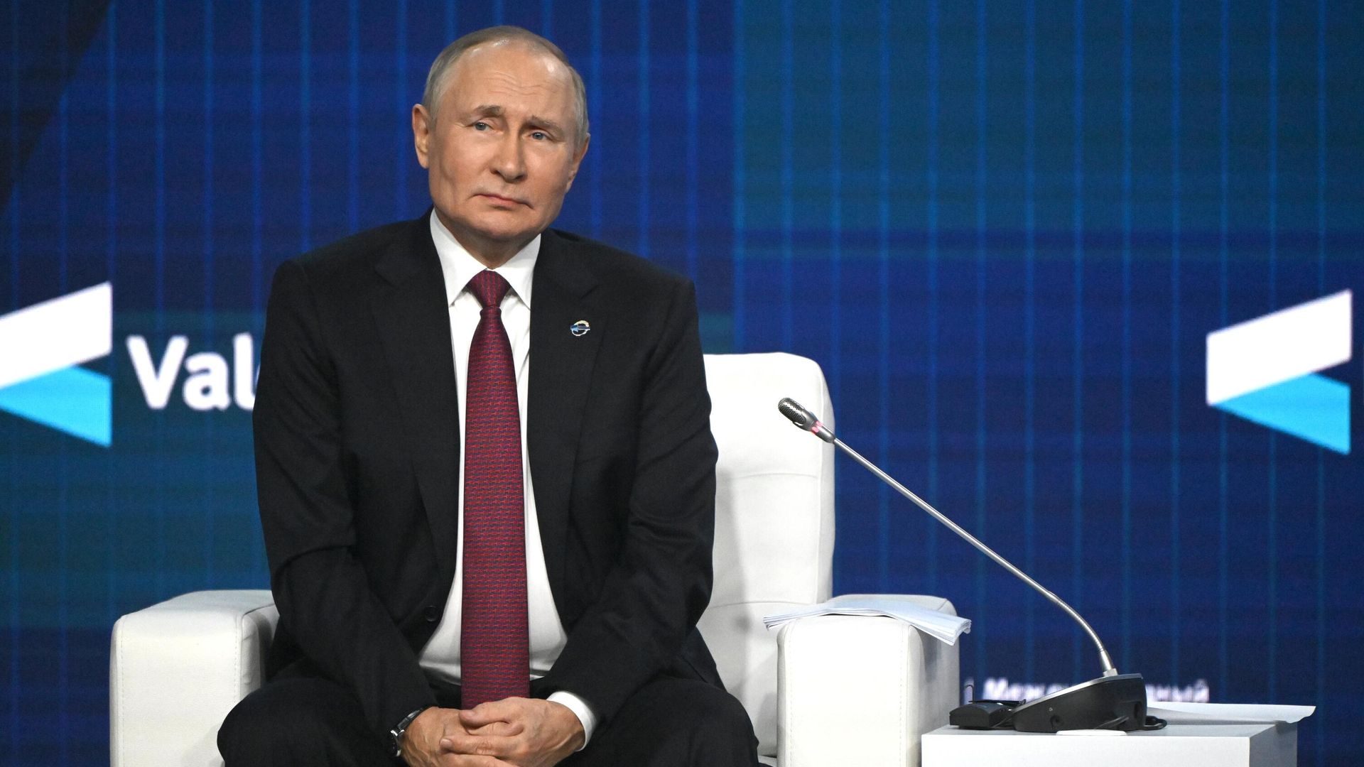 Президент РФ Владимир Путин на заседании XIX Ежегодного заседания Международного дискуссионного клуба Валдай Президент РФ Владимир Путин на заседании XIX Ежегодного заседания Международного дискуссионного клуба Валдай - РИА Новости, 1920, 27.10.2022