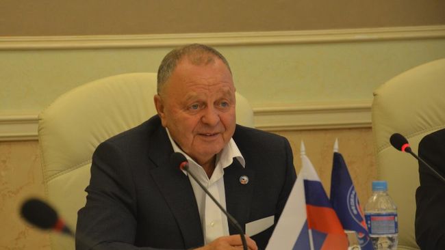 Борис Скрынник