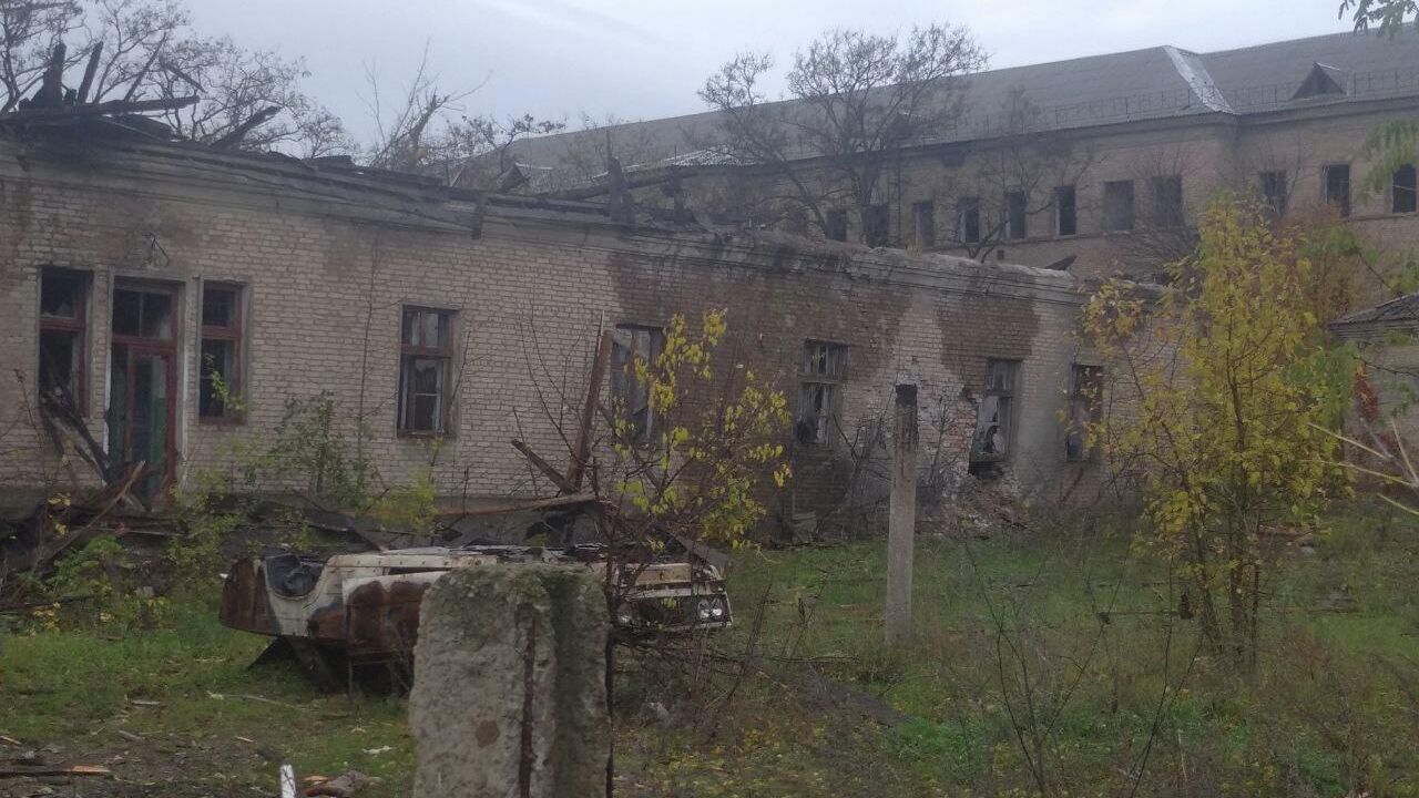 Разрушенное здание бывшей Менжинской больницы в городе Первомайск Разрушенное здание бывшей Менжинской больницы в городе Первомайск - РИА Новости, 1920, 31.10.2022
