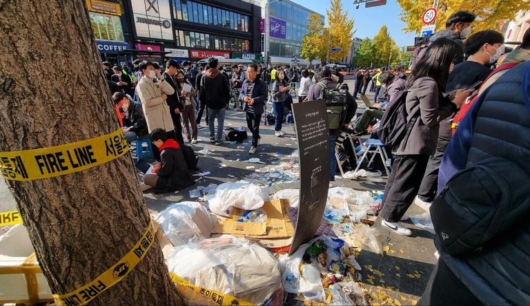 В Южной Корее объявлен общенациональный траур в связи с давкой в Сеуле В Южной Корее объявлен общенациональный траур в связи с давкой в Сеуле