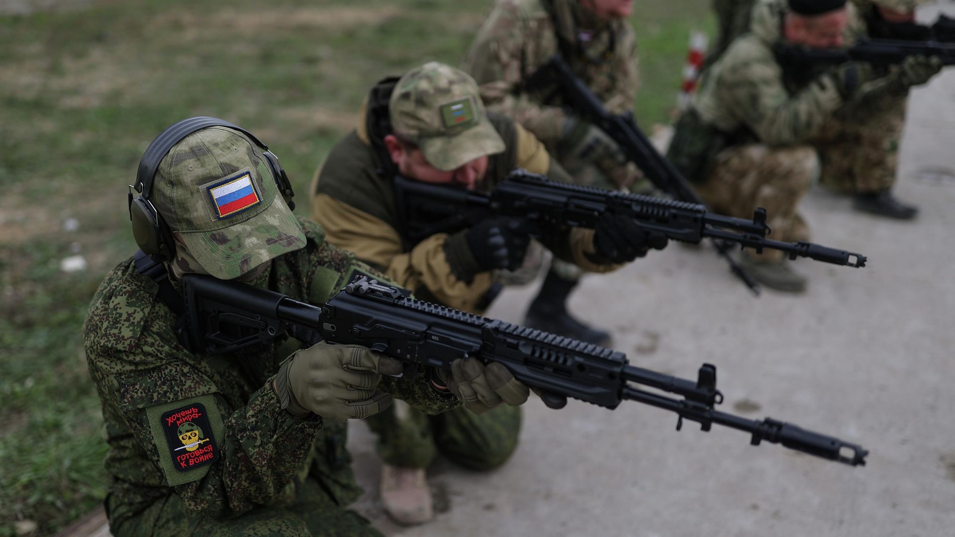 Военнослужащие проходят подготовку на полигоне Военнослужащие проходят подготовку на полигоне - РИА Новости, 1920, 01.11.2022