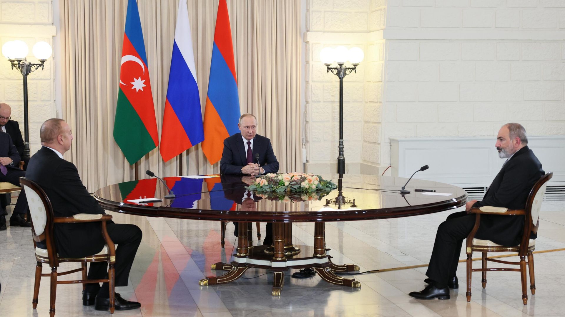 Трехсторонние переговоры президента России, президента Азербайджана и премьер-министра Армении - РИА Новости, 1920, 31.10.2022