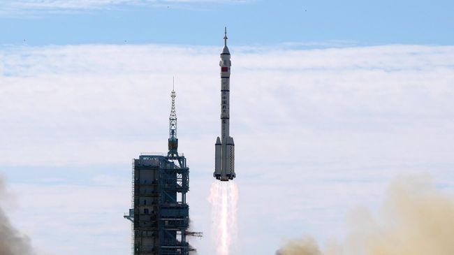 Старт космического корабля Шэньчжоу-12, 2021 год 