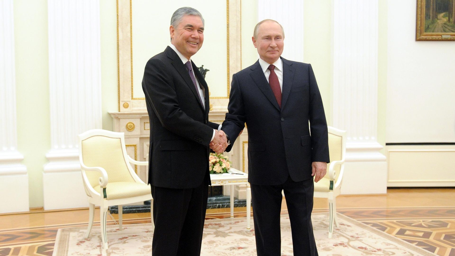 Президент РФ Владимир Путин и председатель народного совета Национального собрания Туркменистана Гурбангулы Бердымухамедов во время встречи Президент РФ Владимир Путин и председатель народного совета Национального собрания Туркменистана Гурбангулы Бердымухамедов во время встречи - РИА Новости, 1920, 12.12.2025