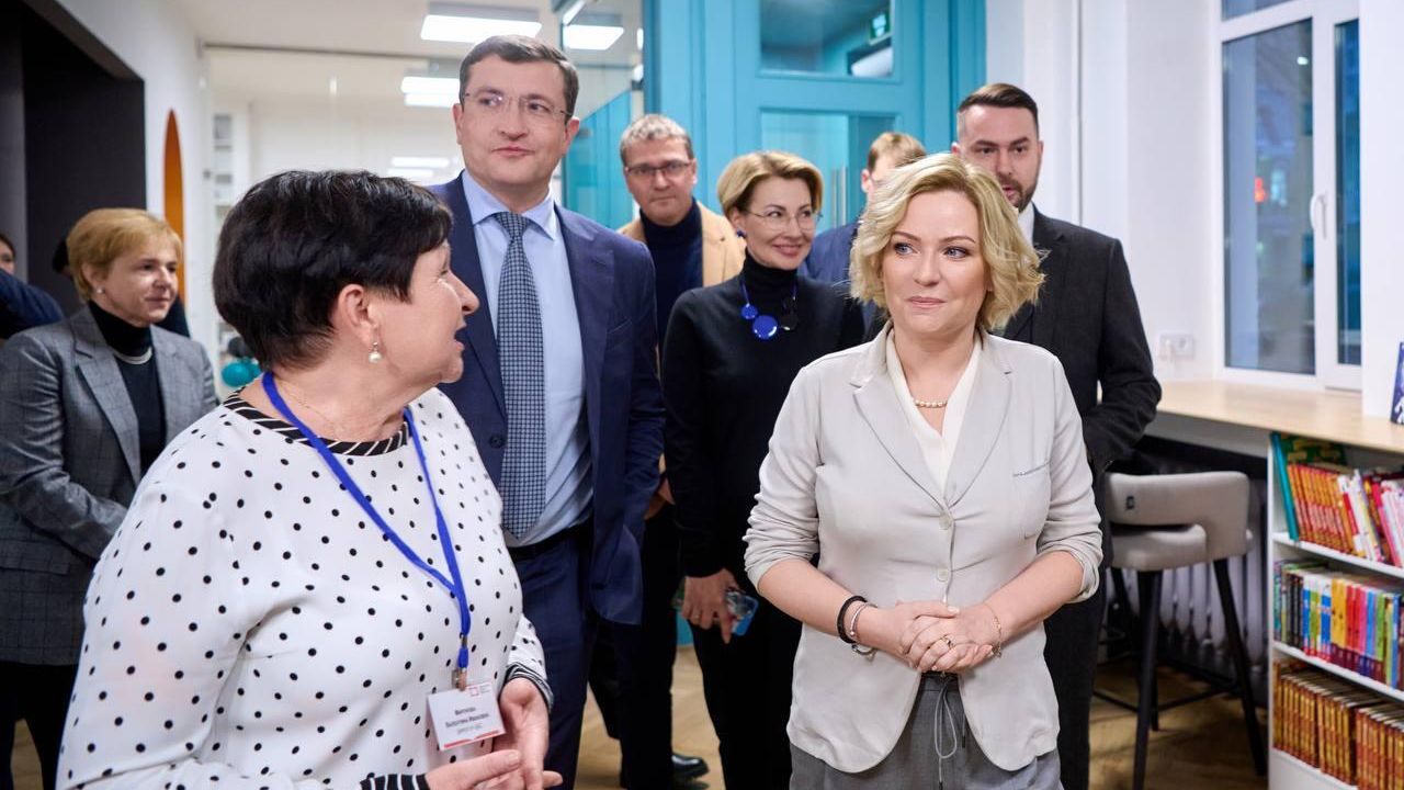 Министр культуры РФ Ольга Любимова совместно с губернатором Нижегородской области Глебом Никитиным приняла участие в открытии первой региональной Лаборатории детского и подросткового чтения #ЗнайЧитай  - РИА Новости, 1920, 04.11.2022