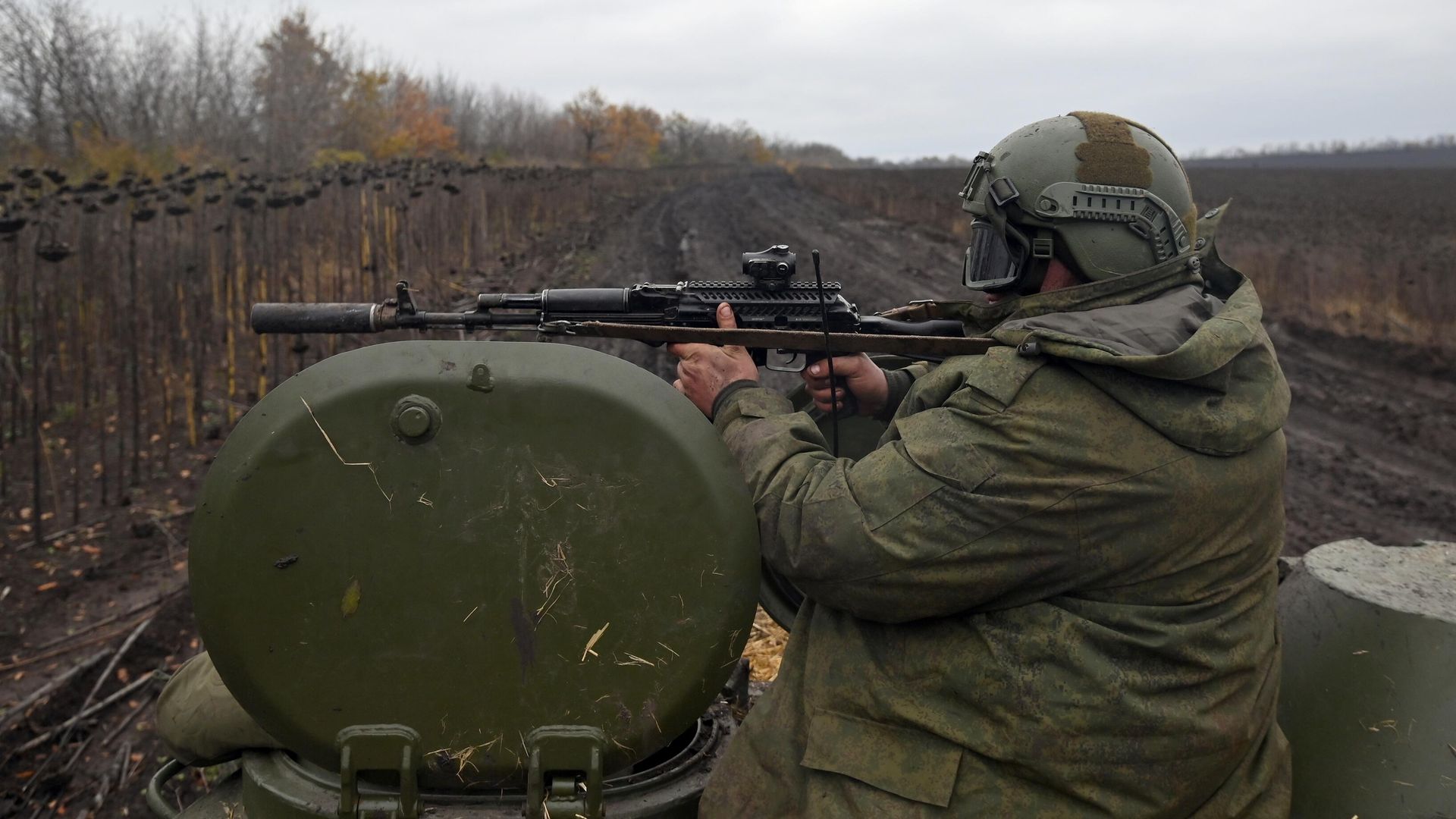 Военнослужащий ВС РФ выполняет боевую задачу в Харьковской области Военнослужащий ВС РФ выполняет боевую задачу в Харьковской области - РИА Новости, 1920, 01.09.2026
