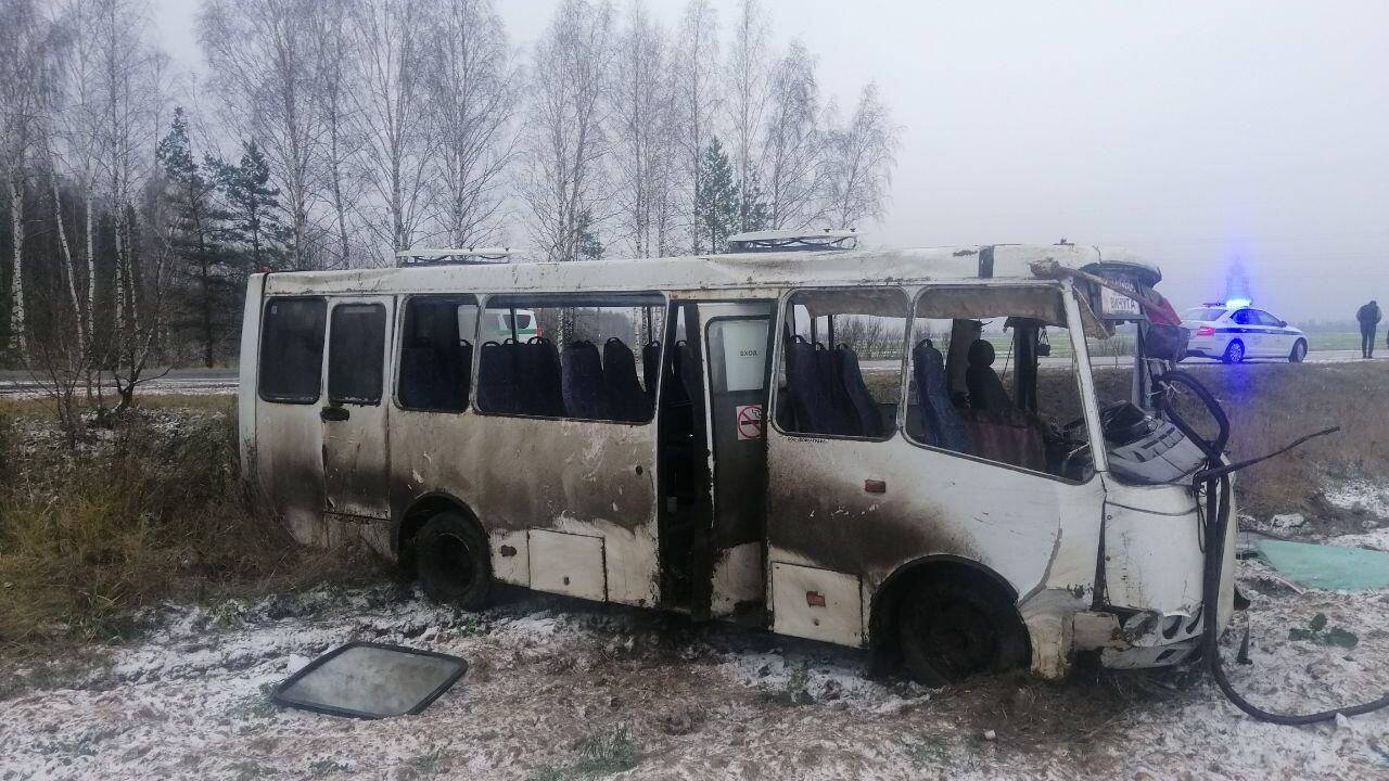 ДТП с участием автобуса на участке трассы Иваново - Родники ДТП с участием автобуса на участке трассы Иваново - Родники - РИА Новости, 1920, 07.11.2022