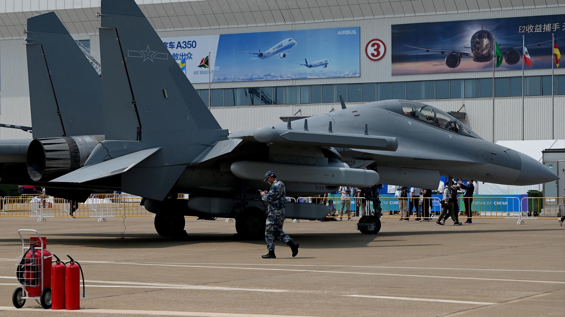 Истребитель J-16 на международном авиасалоне Airshow China в Чжухае Истребитель J-16 на международном авиасалоне Airshow China в Чжухае - РИА Новости, 1920, 07.11.2022