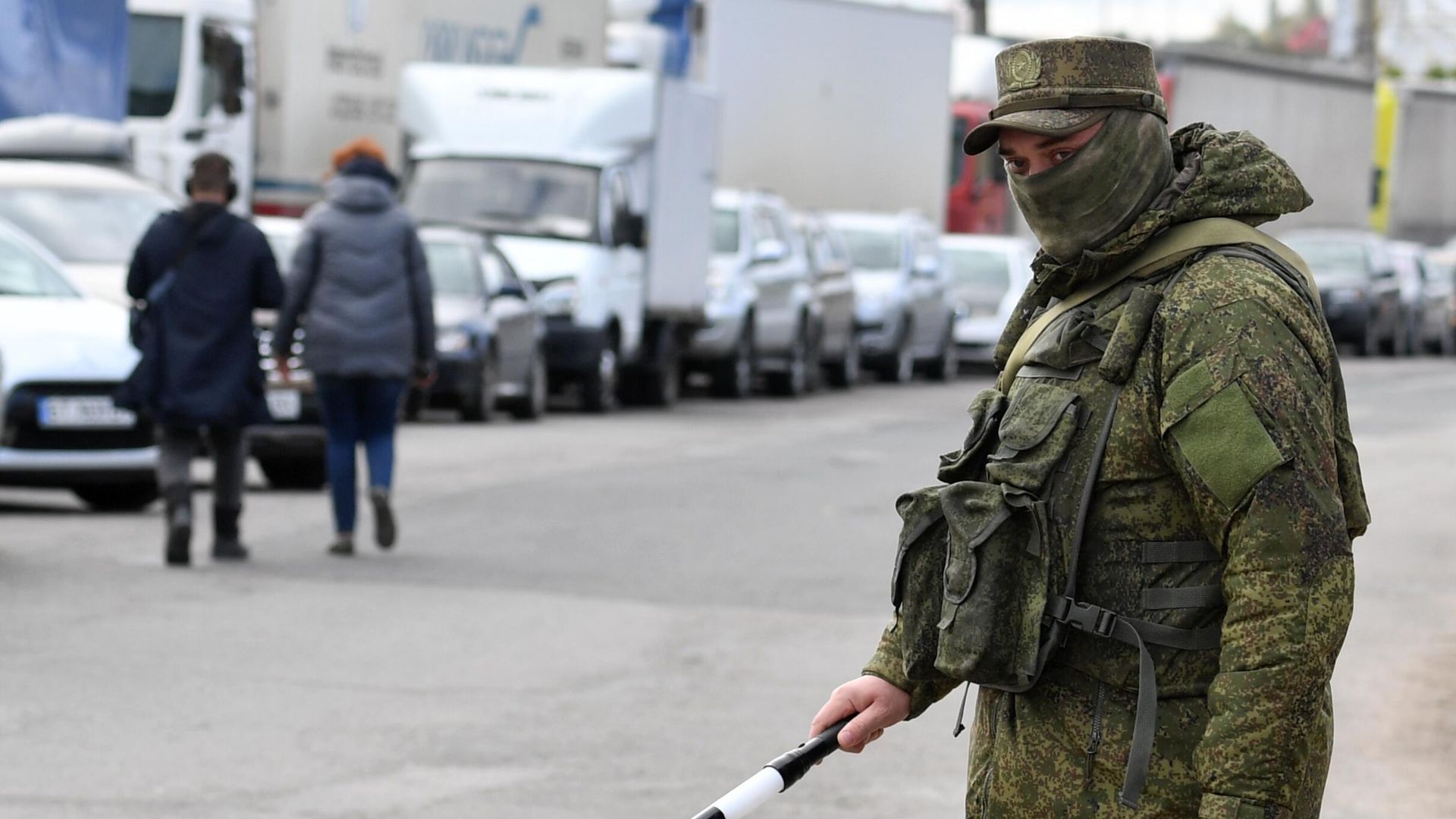 Сотрудник военной полиции в Херсоне Сотрудник военной полиции в Херсоне - РИА Новости, 1920, 10.11.2022