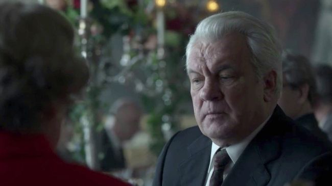 Кадр из сериала Корона