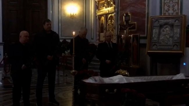Коллеги и близкие пришли проститься со Стремоусовым в собор Симферополя