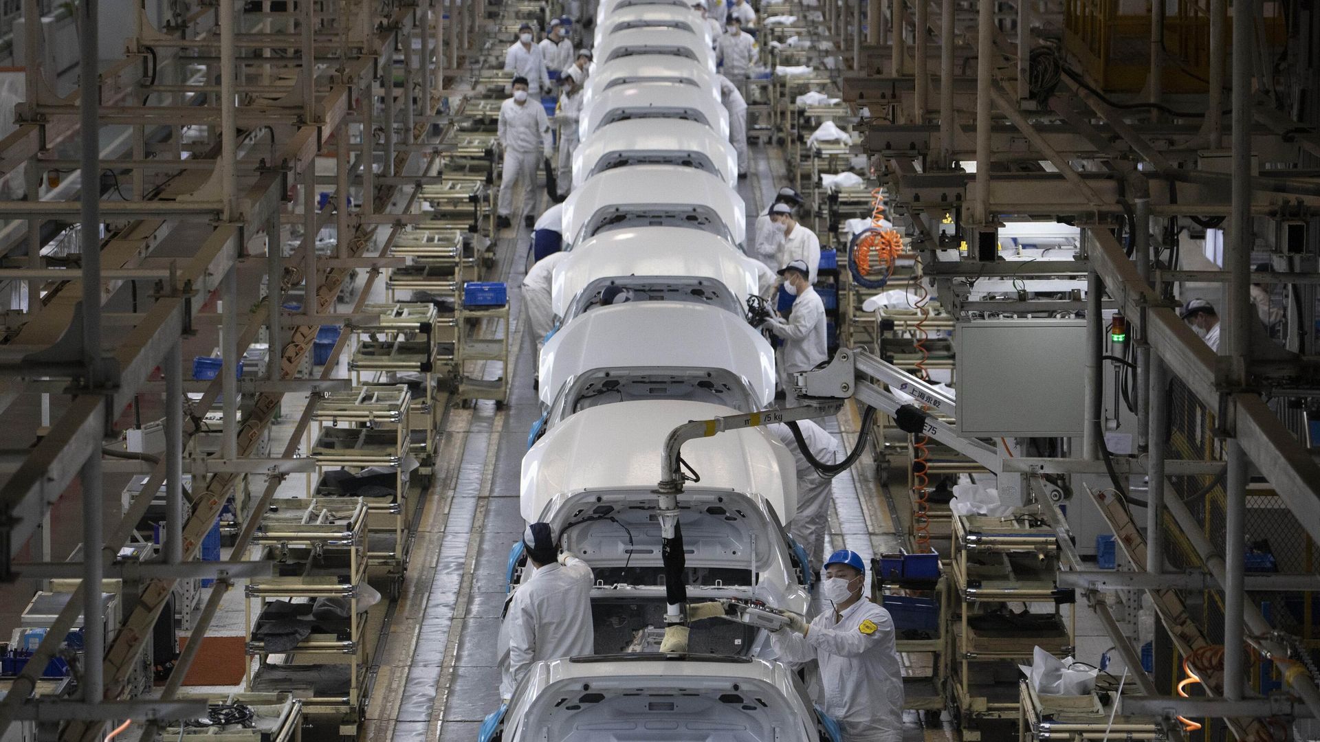 Рабочие собирают автомобили на заводе Dongfeng Honda Automobile Co., Ltd в Ухане, провинция Хубэй Рабочие собирают автомобили на заводе Dongfeng Honda Automobile Co., Ltd в Ухане, провинция Хубэй - РИА Новости, 1920, 05.08.2026