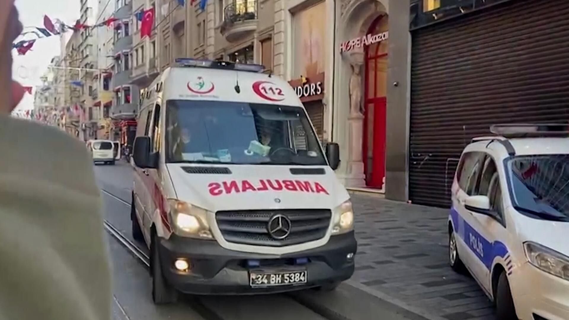 Паника и оперативные службы: взрыв прогремел в центре Стамбула Паника и оперативные службы: взрыв прогремел в центре Стамбула - РИА Новости, 1920, 13.11.2022