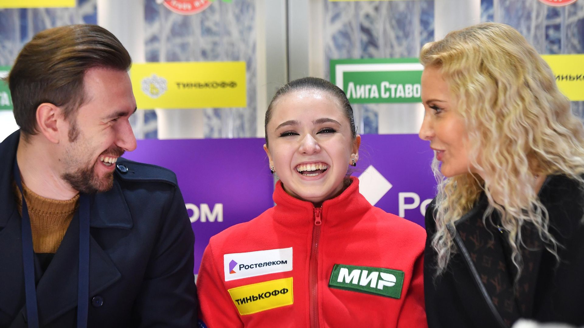 Камила Валиева и тренеры Этери Тутберидзе, Даниил Глейхенгауз Камила Валиева и тренеры Этери Тутберидзе, Даниил Глейхенгауз - РИА Новости, 1920, 16.11.2022