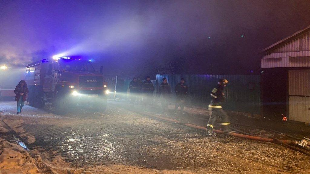 В Стерлитамаке при пожаре в частном доме погибли семь человек В Стерлитамаке при пожаре в частном доме погибли семь человек - РИА Новости, 1920, 18.11.2022