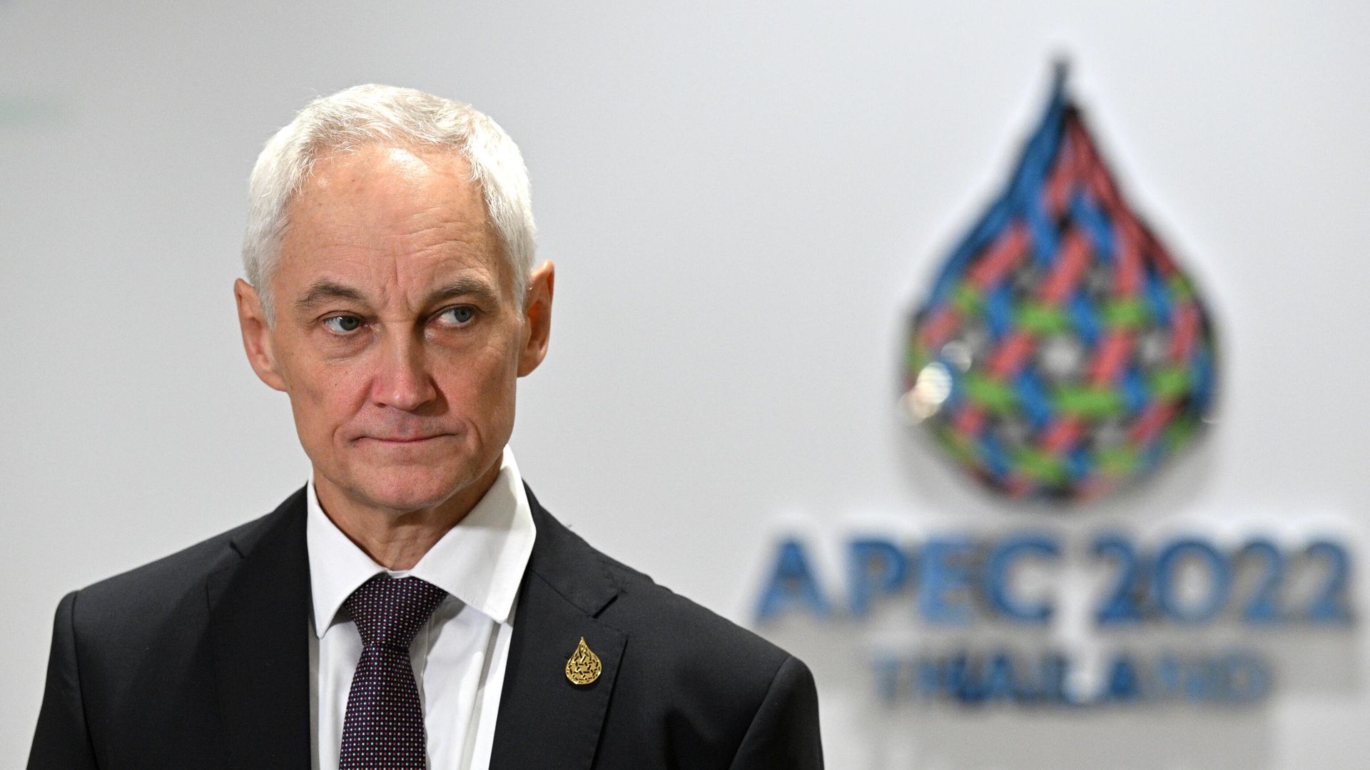 Первый заместитель председателя правительства РФ Андрей Белоусов выступает на брифинге для российских СМИ в рамках саммита АТЭС в Бангкоке Первый заместитель председателя правительства РФ Андрей Белоусов выступает на брифинге для российских СМИ в рамках саммита АТЭС в Бангкоке - РИА Новости, 1920, 18.11.2022