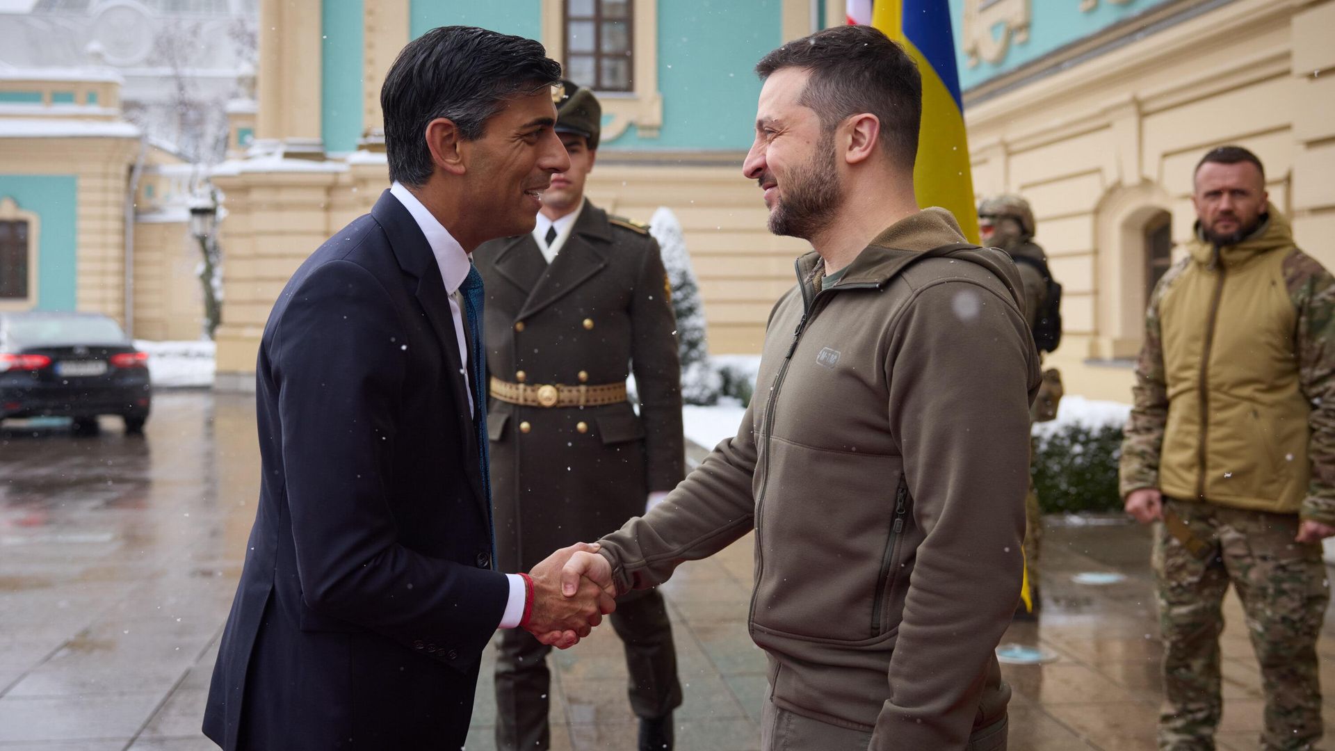 Премьер-министр Великобритании Риши Сунак и президент Украины Владимир Зеленский во время встречи в Киеве Премьер-министр Великобритании Риши Сунак и президент Украины Владимир Зеленский во время встречи в Киеве - РИА Новости, 1920, 20.11.2022