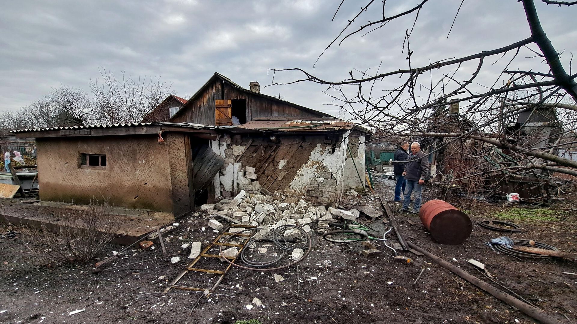 Жилой дом в Петровском районе Донецка, пострадавший от обстрела ВСУ Жилой дом в Петровском районе Донецка, пострадавший от обстрела ВСУ - РИА Новости, 1920, 28.11.2022