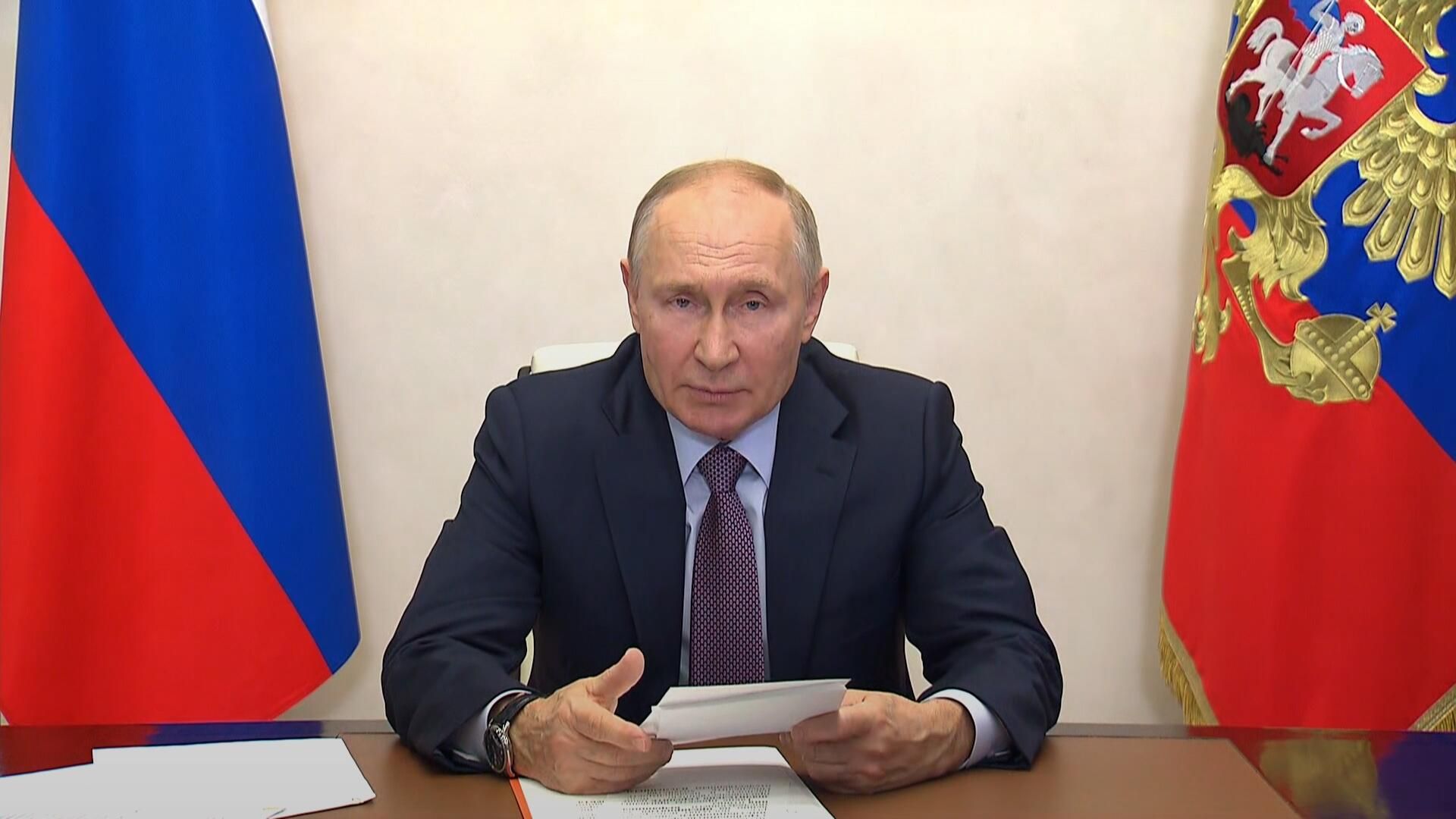 Путин об авантюрной политике западных стран, которая привела к дефициту продовольствия - РИА Новости, 1920, 21.11.2022
