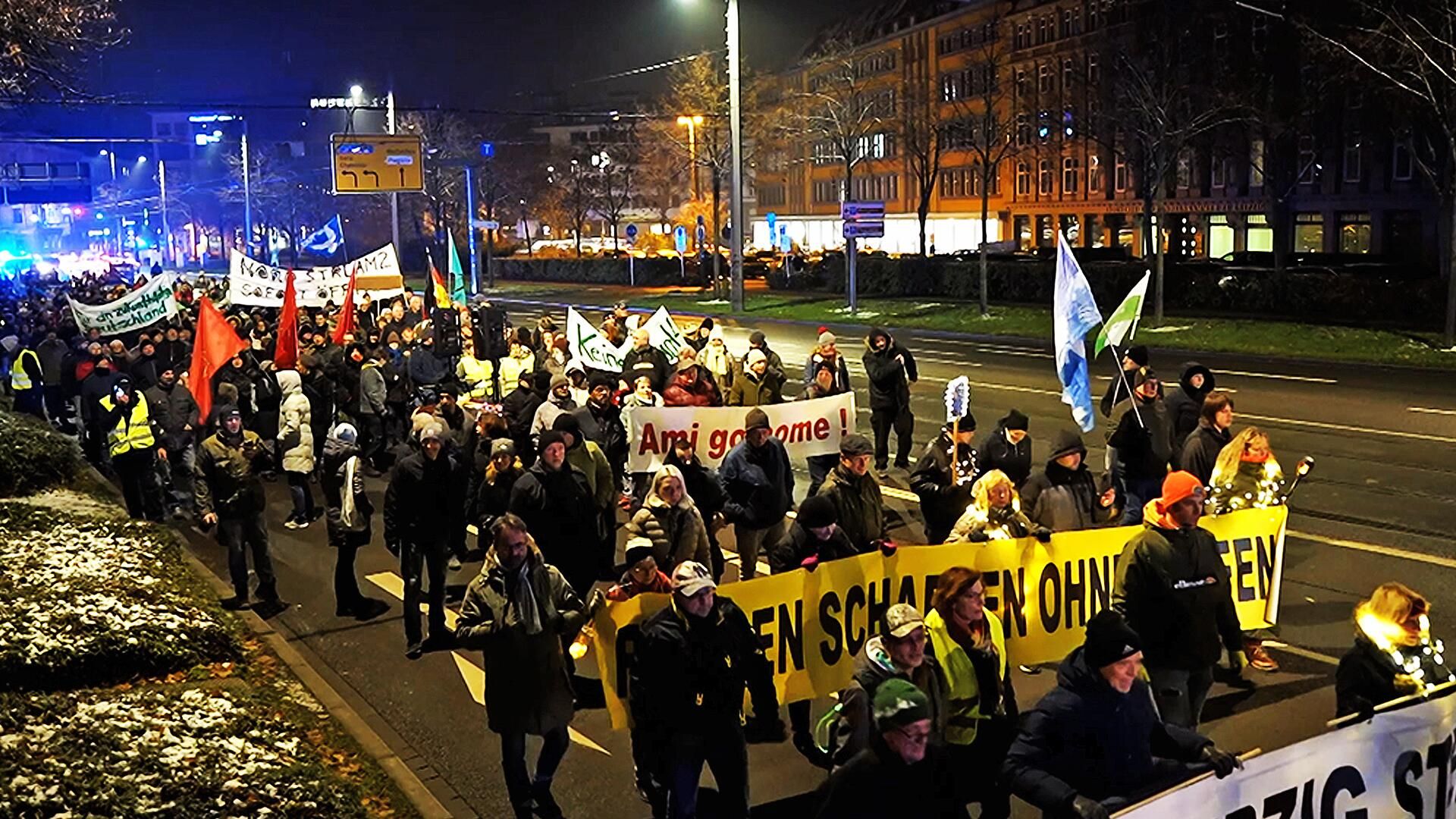 За Мир. Митинг в Германии против поставок оружия на Украину За Мир. Митинг в Германии против поставок оружия на Украину - РИА Новости, 1920, 22.11.2022