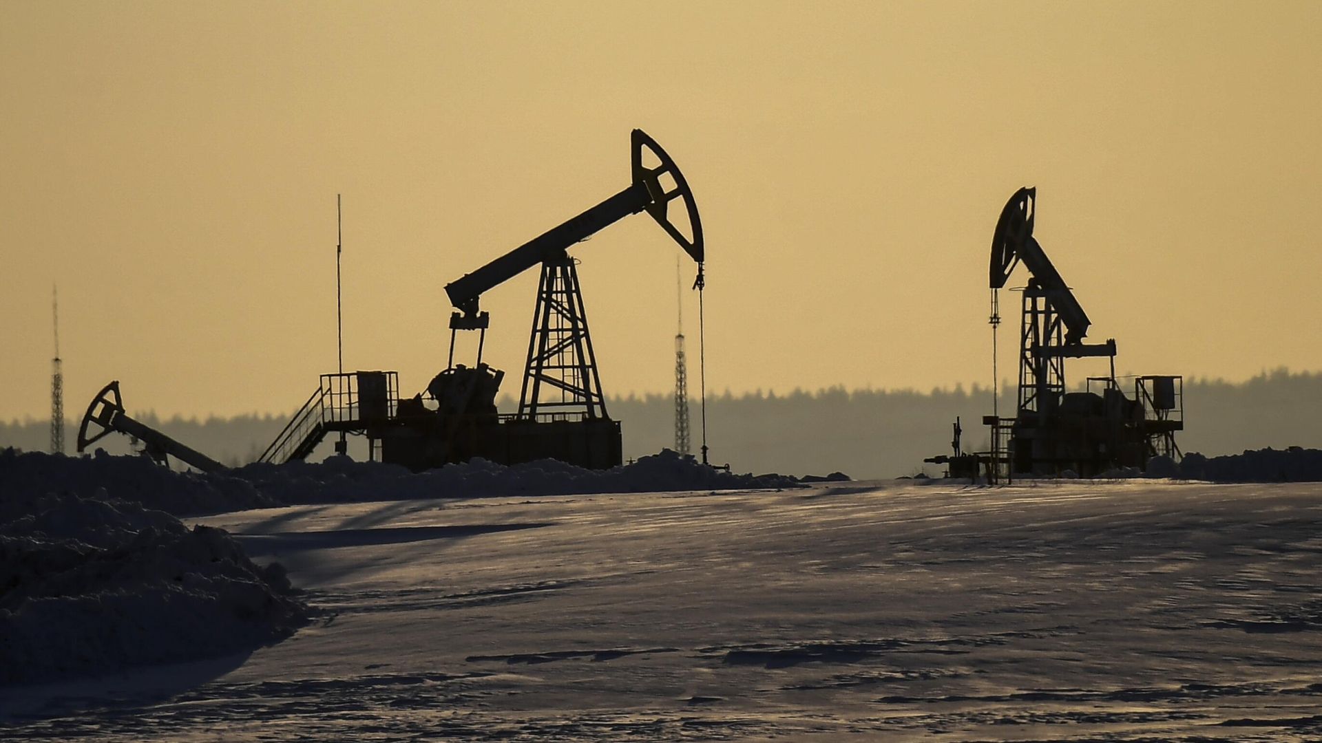 Нефтяные качалки в Альметьевском районе Республики Татарстан Нефтяные качалки в Альметьевском районе Республики Татарстан - РИА Новости, 1920, 03.02.2023