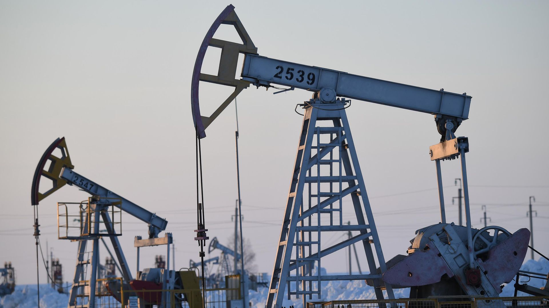 Нефтяные качалки в Альметьевском районе Республики Татарстан - РИА Новости, 1920, 01.02.2023