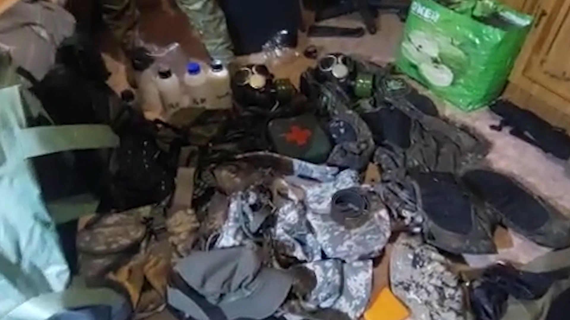Оперативное видео работы ФСБ после пресечения диверсии в Воронежской области Оперативное видео работы ФСБ после пресечения диверсии в Воронежской области - РИА Новости, 1920, 23.11.2022