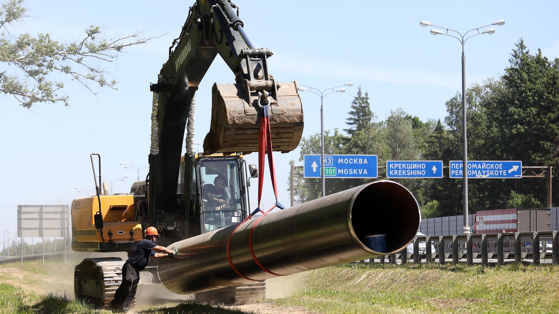 Строительство газопровода в новой Москве Строительство газопровода в новой Москве - РИА Новости, 1920, 25.11.2022