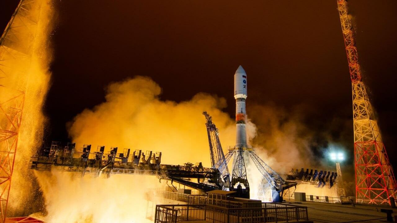 Запуск ракеты-носителя Союз-2.1б с космическим аппаратом в интересах Минобороны России с космодрома Плесецк. 28 ноября 2022 Запуск ракеты-носителя Союз-2.1б с космическим аппаратом в интересах Минобороны России с космодрома Плесецк. 28 ноября 2022 - РИА Новости, 1920, 28.11.2022