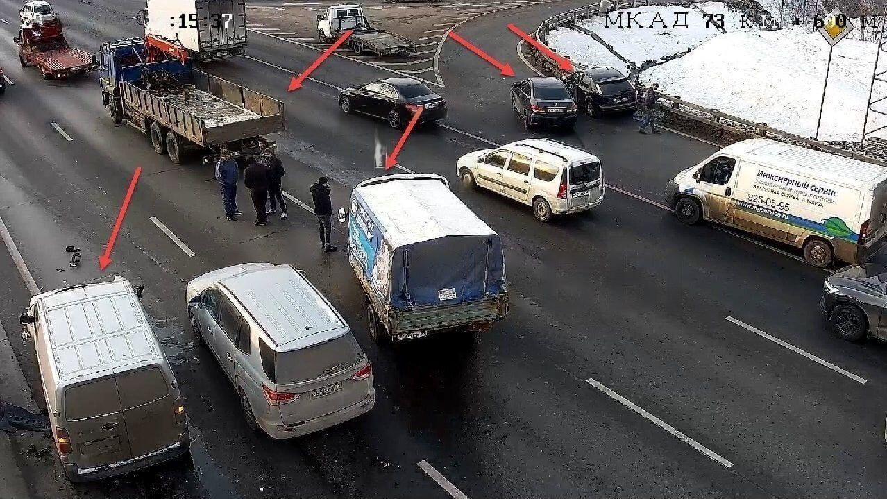 ДТП на внешней стороне 74 км МКАД ДТП на внешней стороне 74 км МКАД - РИА Новости, 1920, 29.11.2022