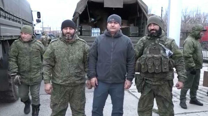Президент Южной Осетии Алан Гаглоев во время встречи с военнослужащими 4-ой военной базы и добровольцами из Южной Осетии в зоне проведения СВО Президент Южной Осетии Алан Гаглоев во время встречи с военнослужащими 4-ой военной базы и добровольцами из Южной Осетии в зоне проведения СВО - РИА Новости, 1920, 30.11.2022