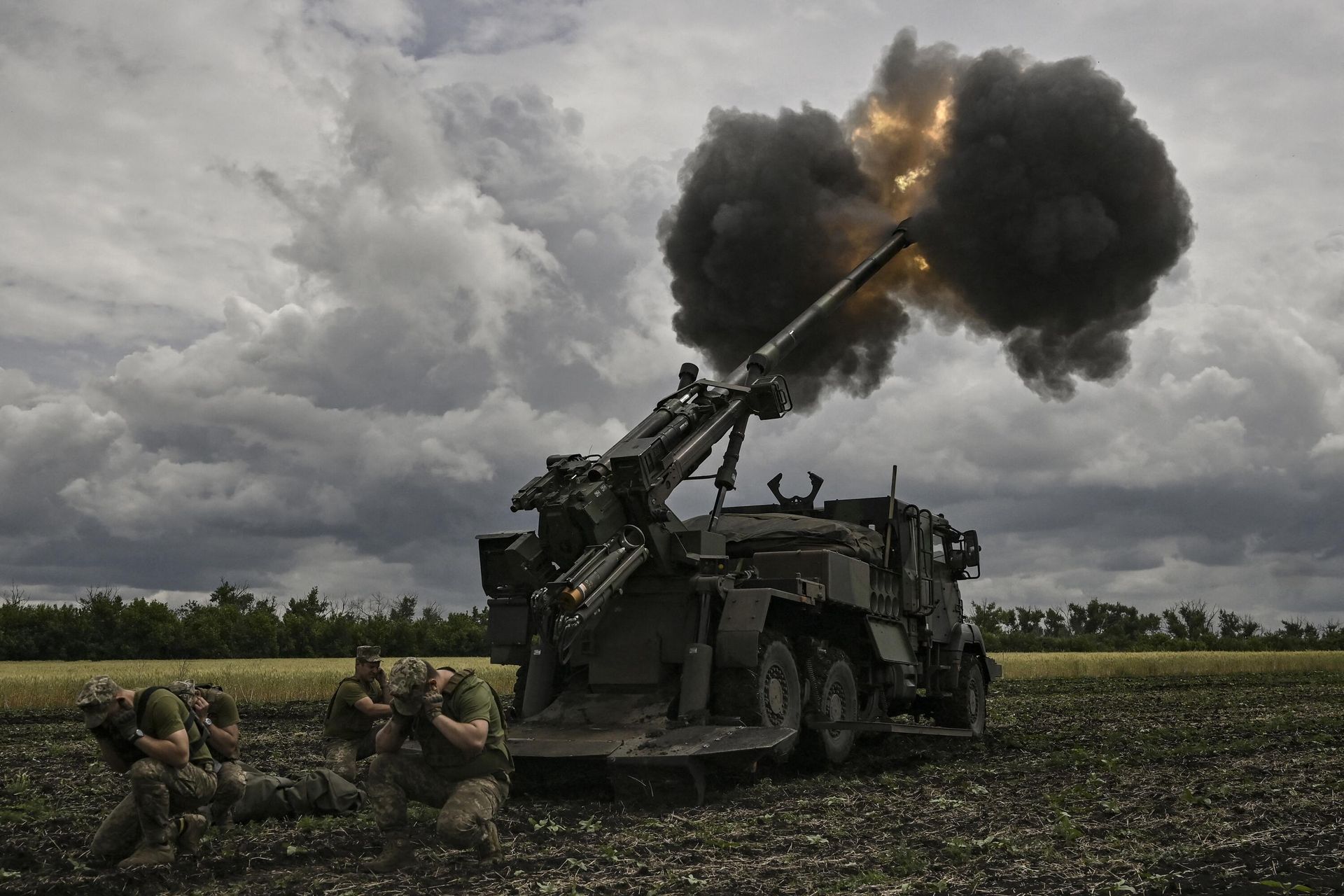 Украинские военные ведут огонь из французской самоходной установки Caesar на Донбассе Украинские военные ведут огонь из французской самоходной установки Caesar на Донбассе - РИА Новости, 1920, 30.11.2022