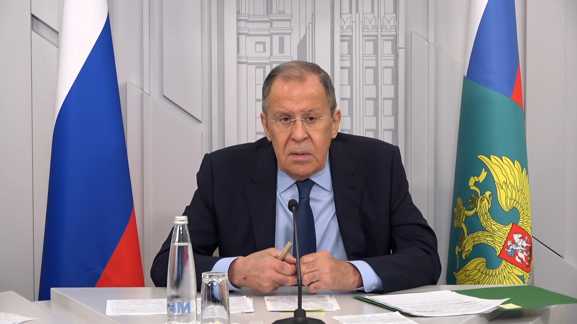 Лавров: Россия уничтожает инфраструктуру Украины, которая помогает убивать русских Лавров: Россия уничтожает инфраструктуру Украины, которая помогает убивать русских - РИА Новости, 1920, 01.12.2022
