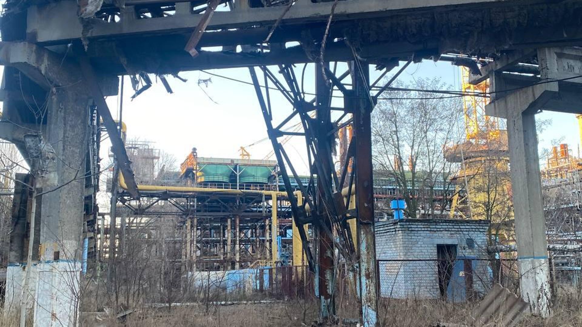 Последствия обстрела Государственного предприятия Стирол со стороны украинских боевиков. Последствия обстрела Государственного предприятия Стирол со стороны украинских боевиков. - РИА Новости, 1920, 06.12.2022