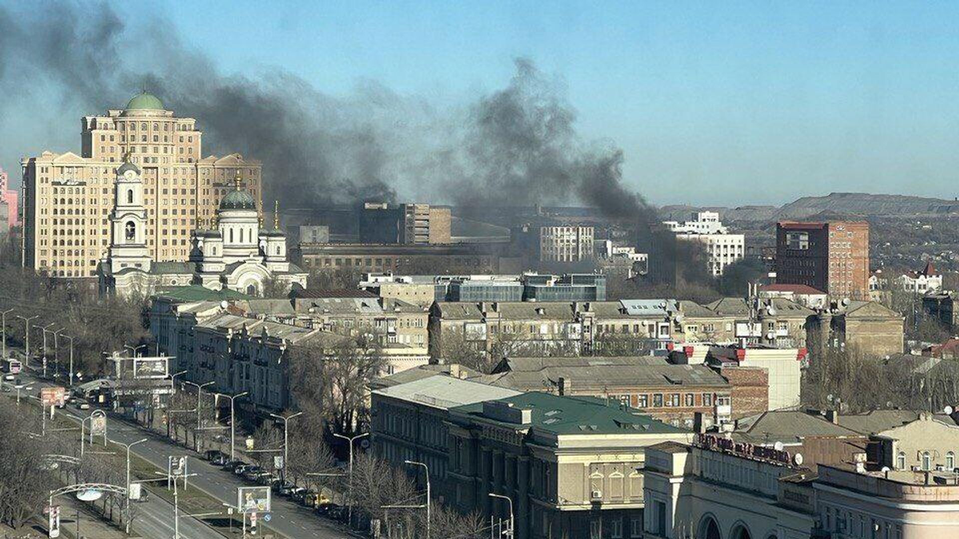 Дым над Донецком после обстрела Дым над Донецком после обстрела - РИА Новости, 1920, 06.12.2022