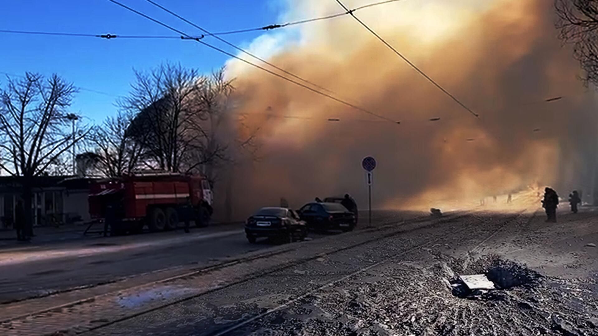 Последствия атаки ВСУ в центре Донецка Последствия атаки ВСУ в центре Донецка - РИА Новости, 1920, 06.12.2022