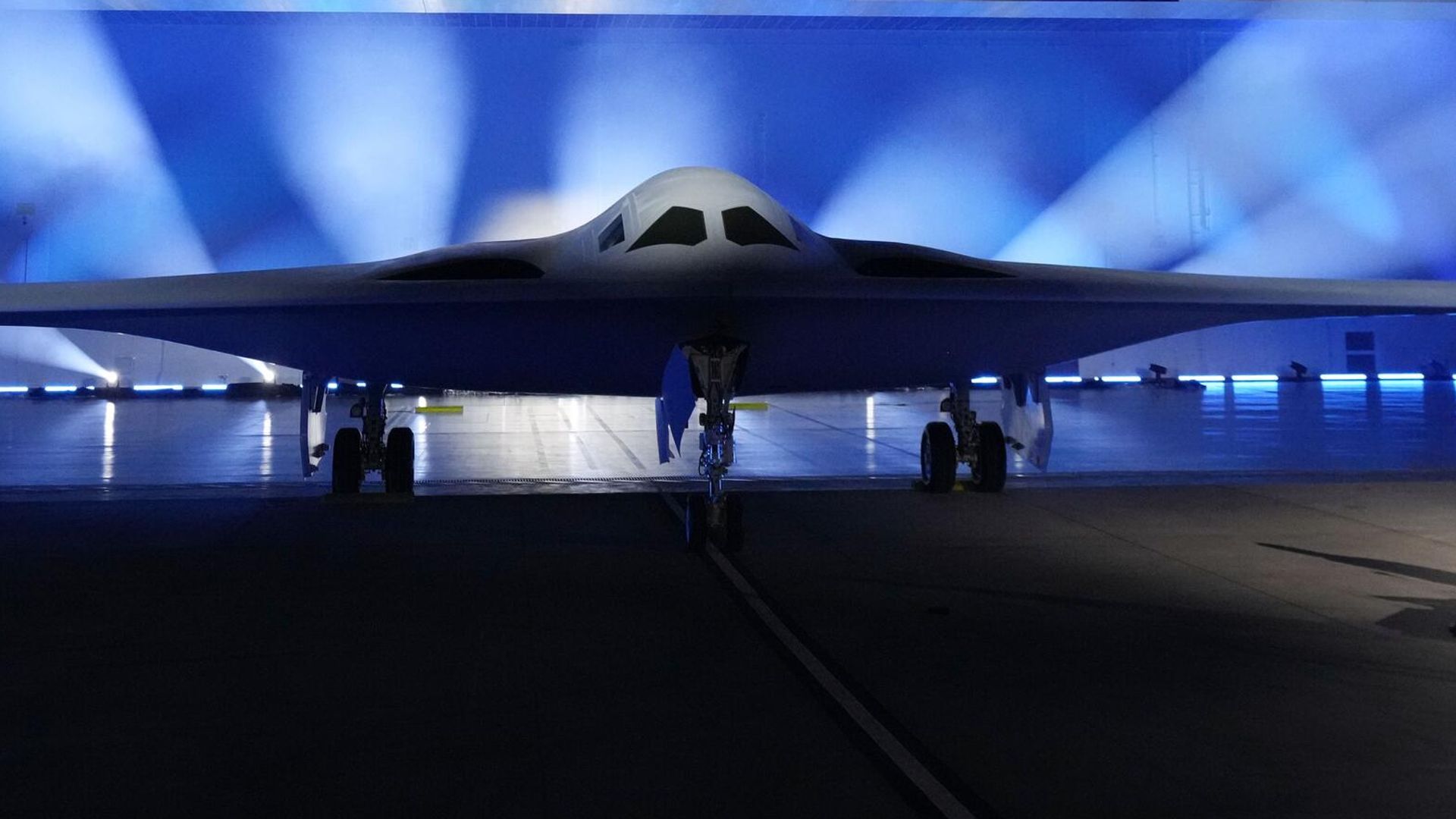 Презентация нового стратегического бомбардировщика B-21 Raider - РИА Новости, 1920, 08.11.2025