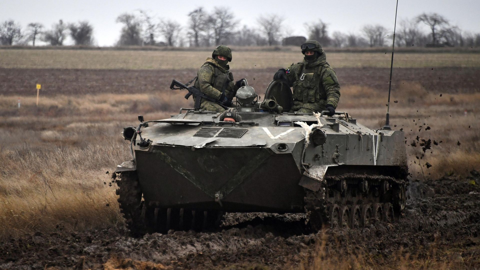 Бойцы ВДВ РФ на БТР 3Д во время боевого слаживания на Херсонском направлении Бойцы ВДВ РФ на БТР 3Д во время боевого слаживания на Херсонском направлении - РИА Новости, 1920, 18.04.2023