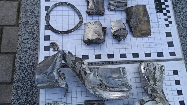 Фрагменты снаряда Excalibur в Дворце спорта Дружба в Донецке