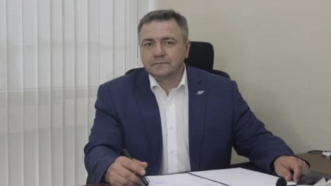 Заместитель гендиректора по наземному обслуживанию авиакомпании 223-й летный отряд Евгений Бутусов Заместитель гендиректора по наземному обслуживанию авиакомпании 223-й летный отряд Евгений Бутусов - РИА Новости, 1920, 07.12.2022