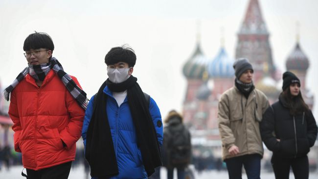 Китайские студенты на Красной площади в Москве