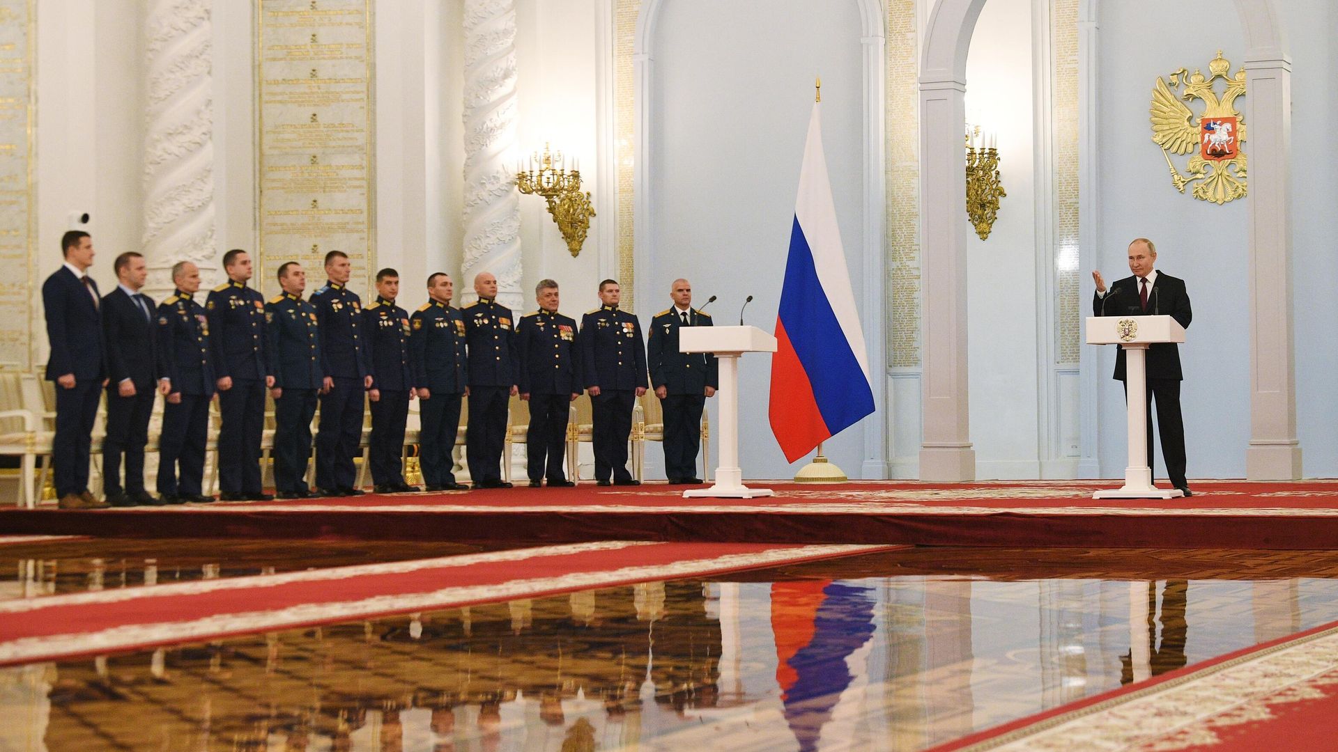 Президент РФ Владимир Путин выступает на торжественном приеме в Кремле накануне Дня Героев Отечества Президент РФ Владимир Путин выступает на торжественном приеме в Кремле накануне Дня Героев Отечества - РИА Новости, 1920, 08.12.2022