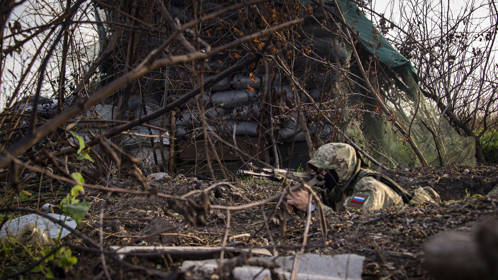 Боец недалеко от линии боевого соприкосновения в Запорожской области Боец недалеко от линии боевого соприкосновения в Запорожской области - РИА Новости, 1920, 22.12.2022