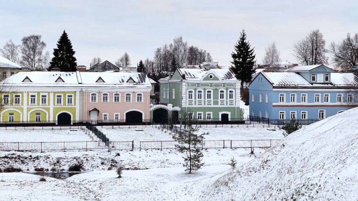 Село Вятское. Дома на набережной Село Вятское. Дома на набережной - РИА Новости, 1920, 10.12.2022