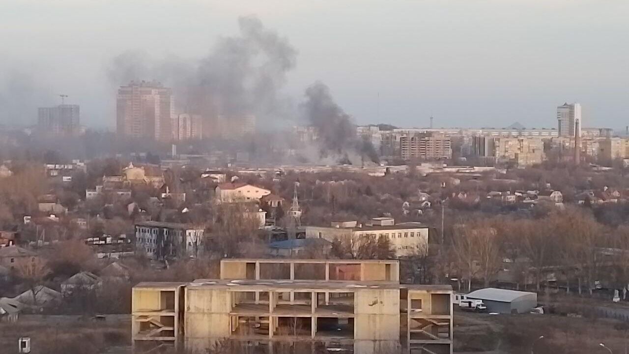 Пожар на рынке Маяк в Донецке после обстрела со стороны ВСУ Пожар на рынке Маяк в Донецке после обстрела со стороны ВСУ - РИА Новости, 1920, 11.12.2022