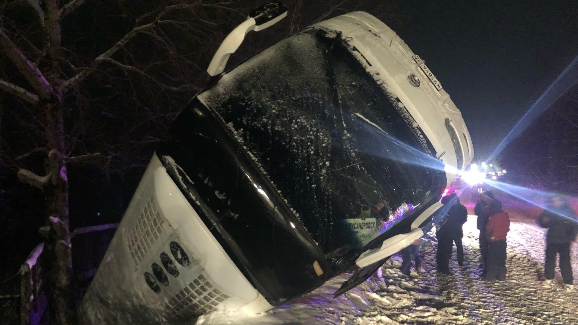 На месте ДТП с пассажирским автобусом в Пермском крае На месте ДТП с пассажирским автобусом в Пермском крае - РИА Новости, 1920, 12.12.2022
