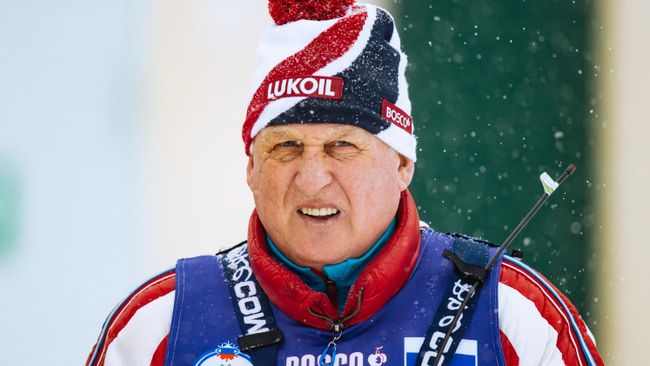 Тренер сборной России по лыжному спорту Юрий Бородавко на III этапе Кубка России по лыжным гонкам в Хакасии.