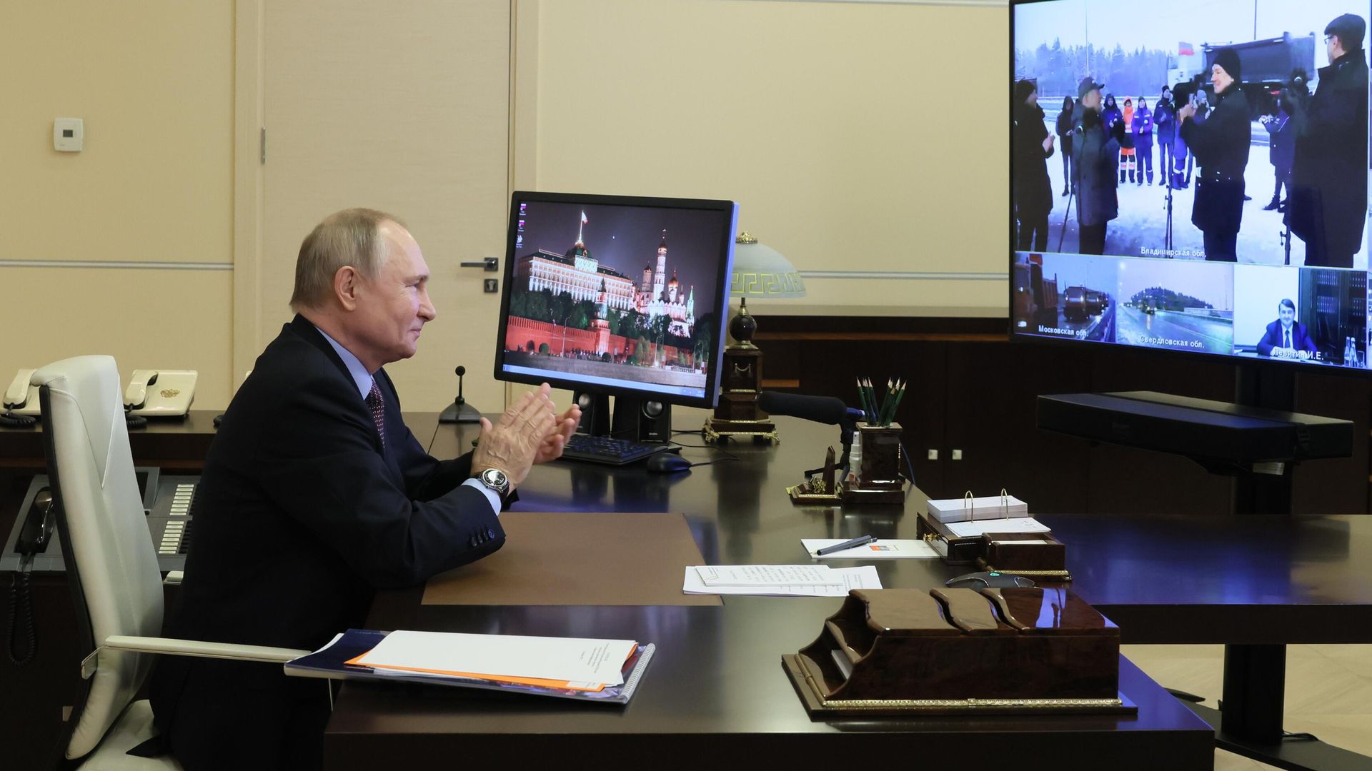 Президент России Владимир Путин принимает участие в церемонии открытия объектов транспортной инфраструктуры Президент России Владимир Путин принимает участие в церемонии открытия объектов транспортной инфраструктуры - РИА Новости, 1920, 13.12.2022