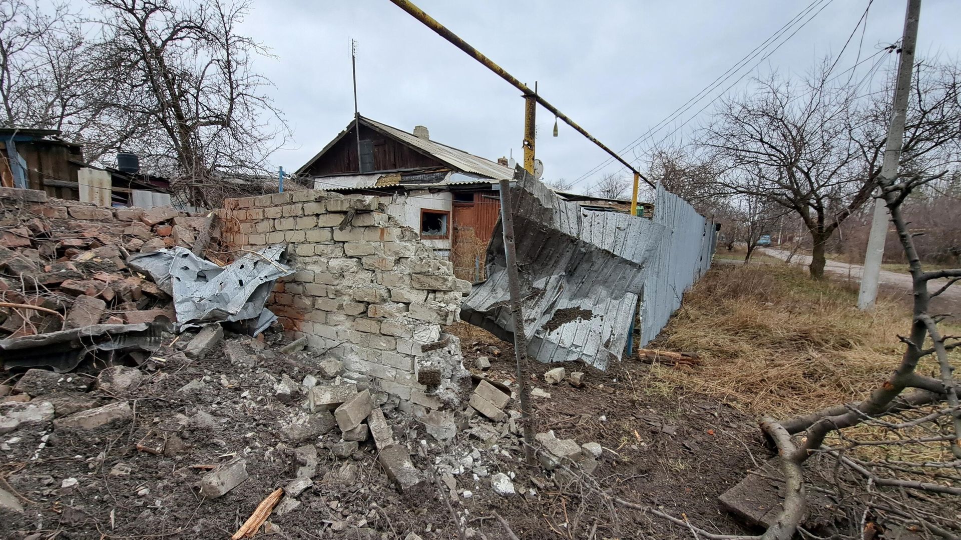 Жилой дом в Горловке, пострадавший в результате обстрела со стороны ВСУ Жилой дом в Горловке, пострадавший в результате обстрела со стороны ВСУ - РИА Новости, 1920, 02.01.2023